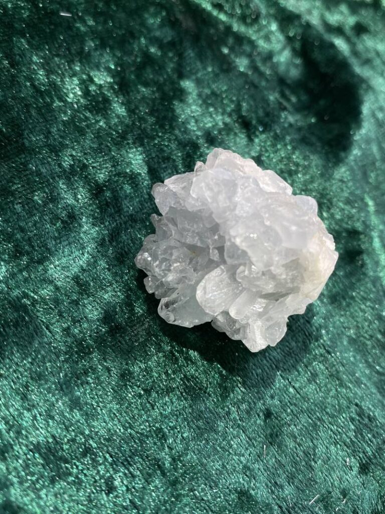 Blauwe calciet kristal - edelsteen bij CrystalKoorn