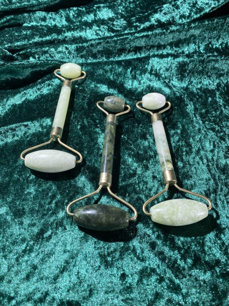 Jade face rollers - edelsteen bij CrystalKoorn